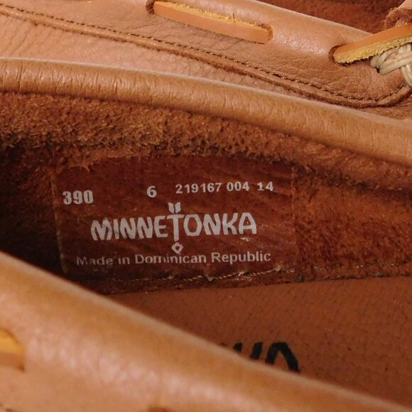 Minnetonka Women's Brown Fringe Moccasin Leather Slip On Shoes 6 Rubber Sole - Picture 8 of 8
